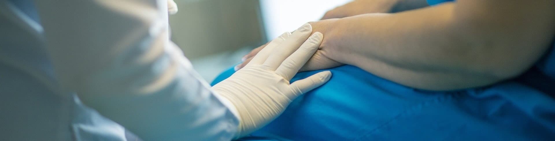 Arbeitsalltag, Krankenhaus, Beruehrung