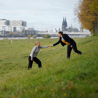 Feedback geben unter Kollegen, Positive Effekte für die Teamarbeit, Frauen helfen sich hoch