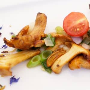 Organisationsentwicklung im Freizeitbad, Kundenzufriedenheit, ansprechendes Essen auf Teller angerichtet